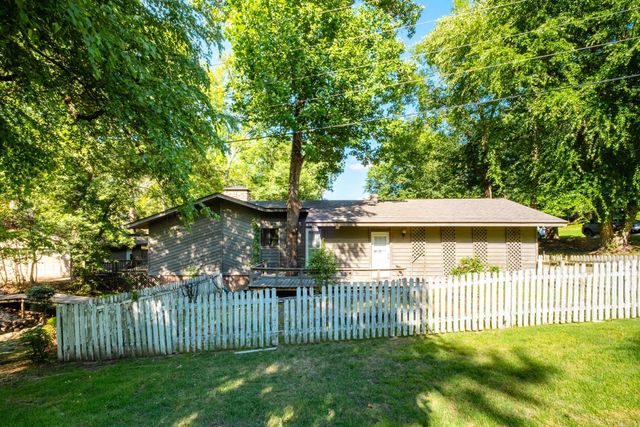 13620 Abinger Drive, Little Rock, AR 72212