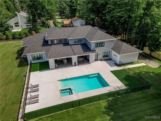 200 Paradise Road, Amherst, NY 14051