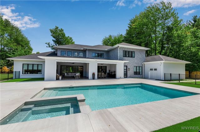 200 Paradise Road, Amherst, NY 14051