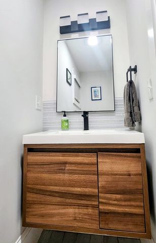 26 Vera St, Revere, MA 02151