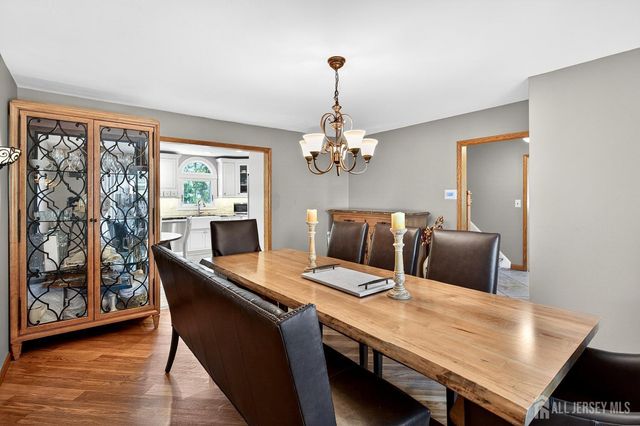 11 Apple Manor Lane, East Brunswick, NJ 08816