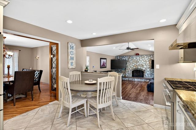 11 Apple Manor Lane, East Brunswick, NJ 08816