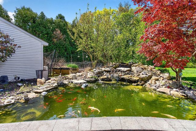 11 Apple Manor Lane, East Brunswick, NJ 08816