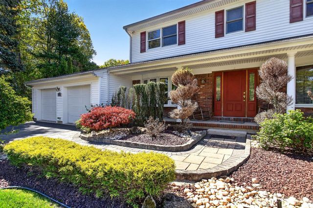 11 Apple Manor Lane, East Brunswick, NJ 08816