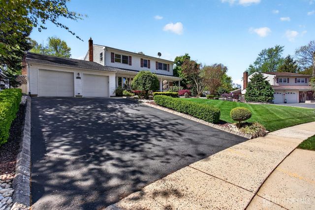 11 Apple Manor Lane, East Brunswick, NJ 08816