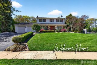 11 Apple Manor Lane, East Brunswick, NJ 08816