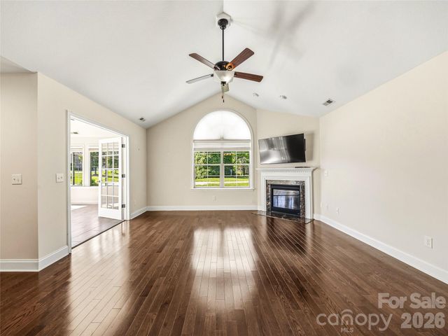 426 Summerfield Place, Flat Rock, NC 28731