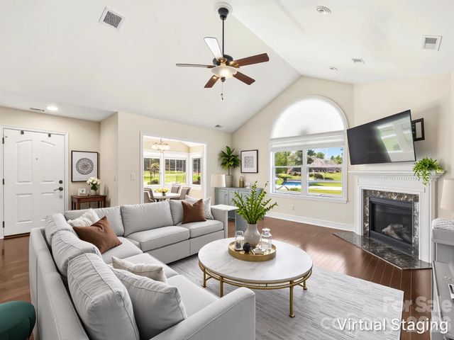 426 Summerfield Place, Flat Rock, NC 28731