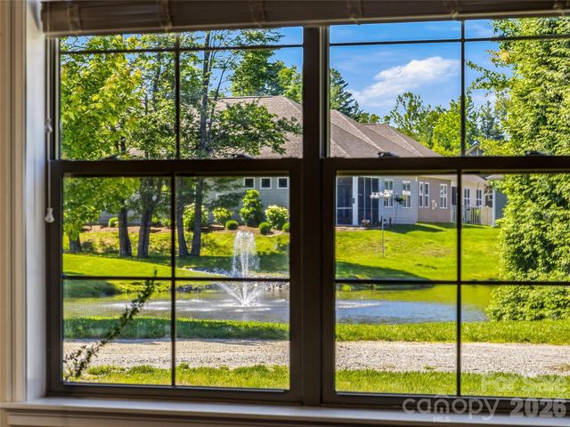 426 Summerfield Place, Flat Rock, NC 28731