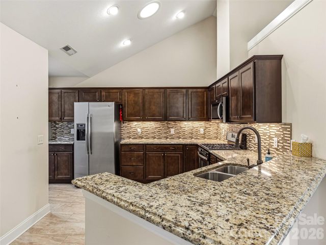 426 Summerfield Place, Flat Rock, NC 28731