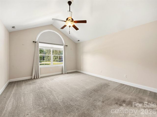 426 Summerfield Place, Flat Rock, NC 28731