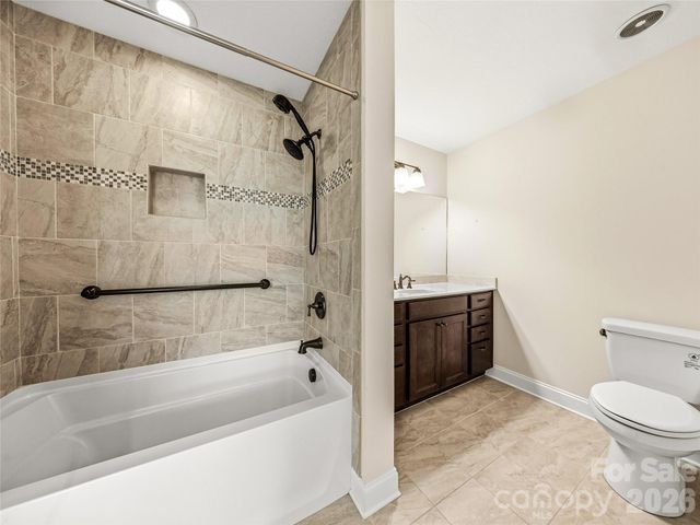 426 Summerfield Place, Flat Rock, NC 28731