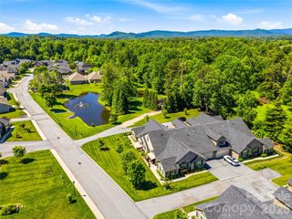 426 Summerfield Place, Flat Rock, NC 28731