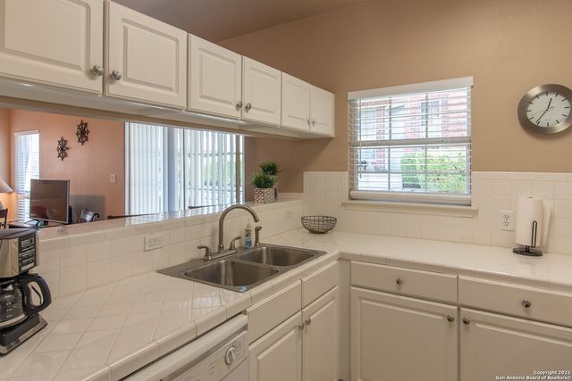 32 Chapel Hill Cir Unit 32, San Antonio, TX 78240