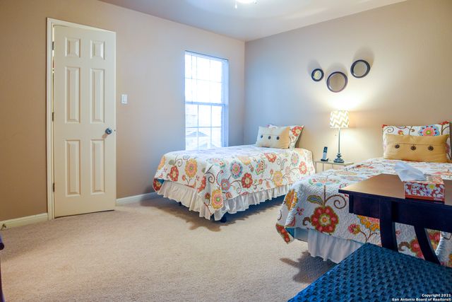 32 Chapel Hill Cir Unit 32, San Antonio, TX 78240