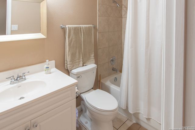 32 Chapel Hill Cir Unit 32, San Antonio, TX 78240