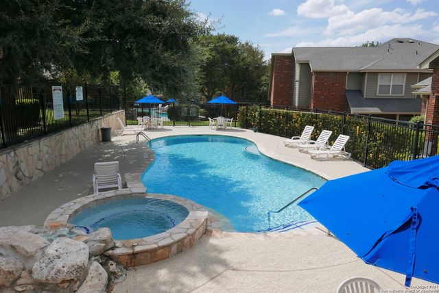 32 Chapel Hill Cir Unit 32, San Antonio, TX 78240