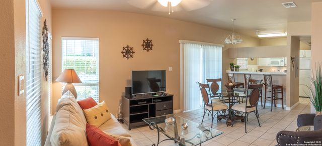 32 Chapel Hill Cir Unit 32, San Antonio, TX 78240