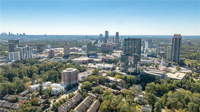 3660 Peachtree NE Road 2H, Atlanta, GA 30319