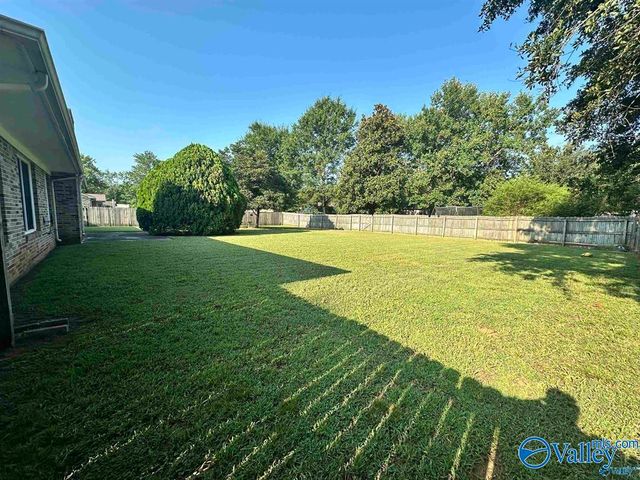 7520 Clubfield Drive, Huntsville, AL 35802