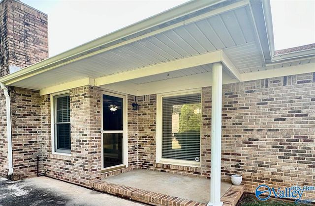 7520 Clubfield Drive, Huntsville, AL 35802