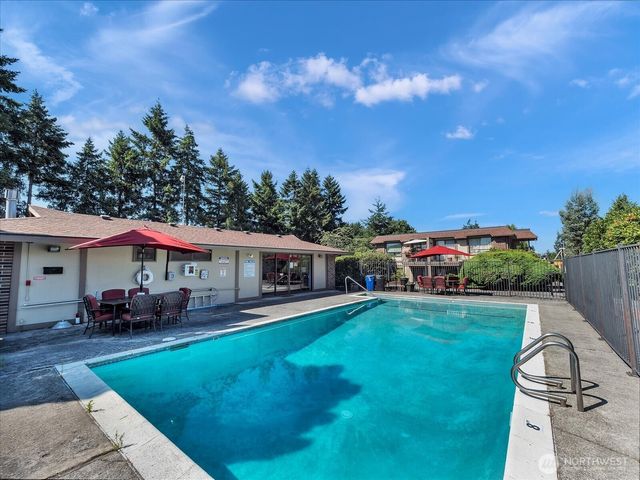 10210 SE 239th Street #6, Kent, WA 98031