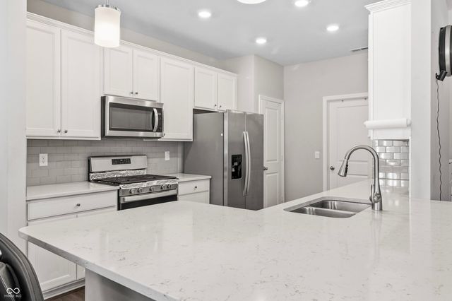 5805 Flat Hill Drive, Indianapolis, IN 46239