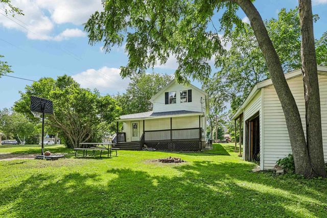 602 Cedar Street, Wisconsin Dells, WI 53965
