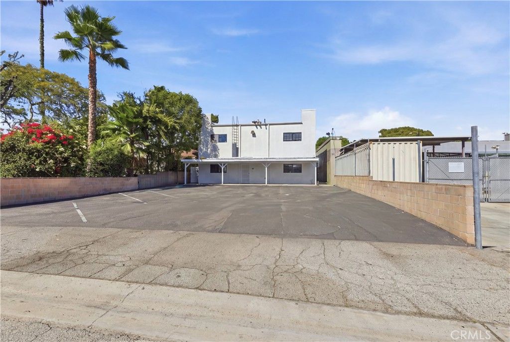 3316 W Victory Boulevard, Burbank, CA 91505 — photo 3