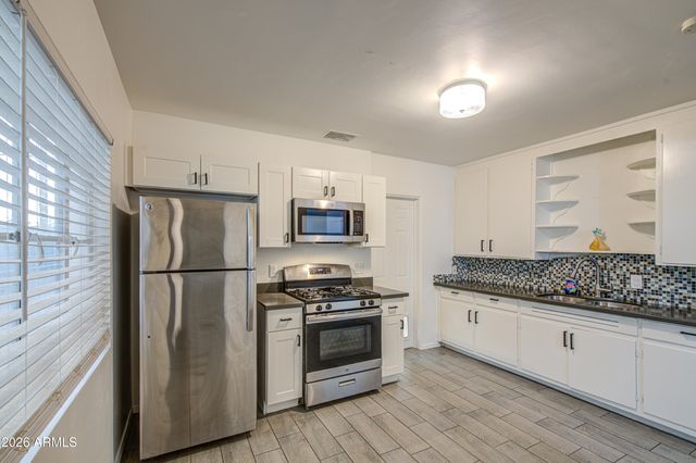 7226 N 26TH Drive, Phoenix, AZ 85051