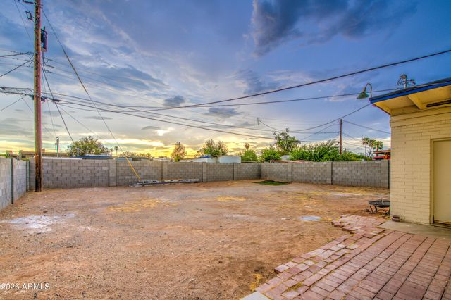 7226 N 26TH Drive, Phoenix, AZ 85051