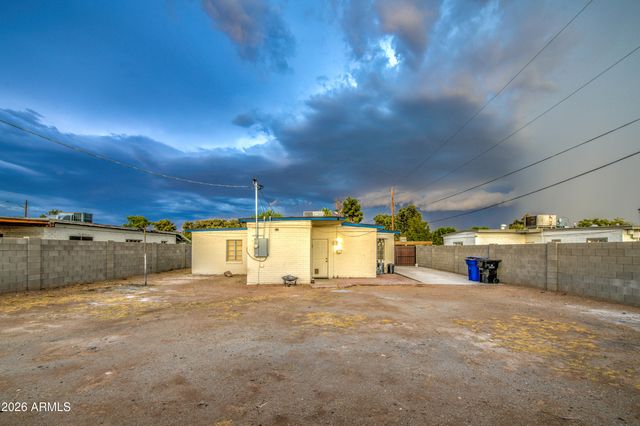 7226 N 26TH Drive, Phoenix, AZ 85051