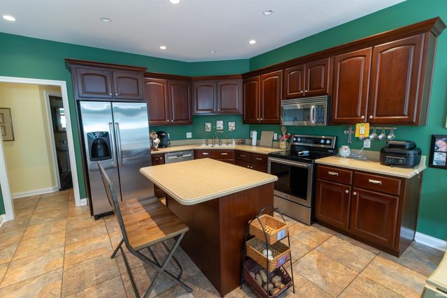 1932 N 600 West, Huntington, IN 46750