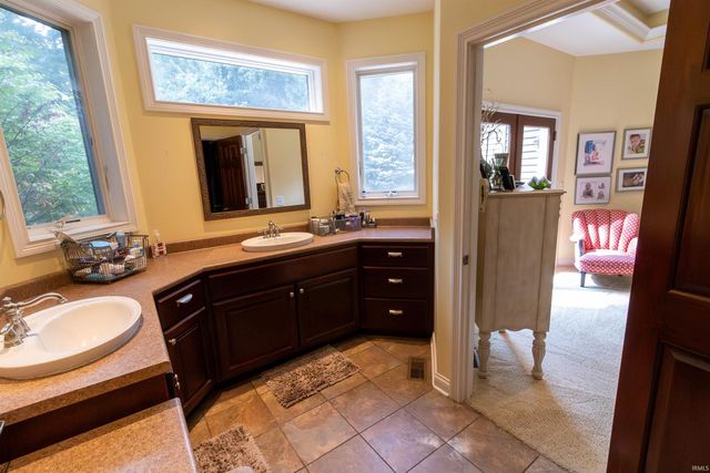 1932 N 600 West, Huntington, IN 46750