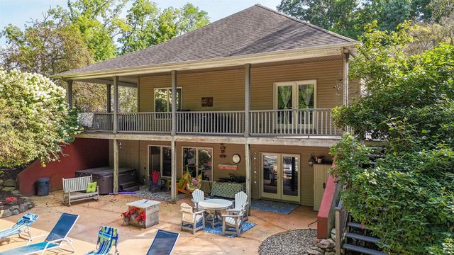 1932 N 600 West, Huntington, IN 46750