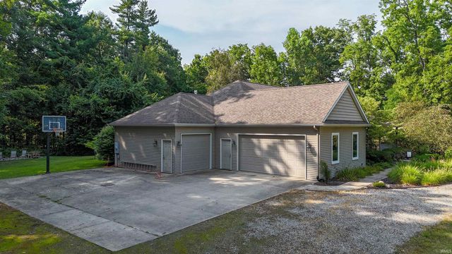 1932 N 600 West, Huntington, IN 46750