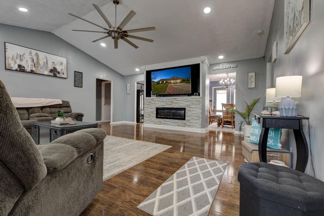 210 Helena Drive, Mt Sterling, KY 40353