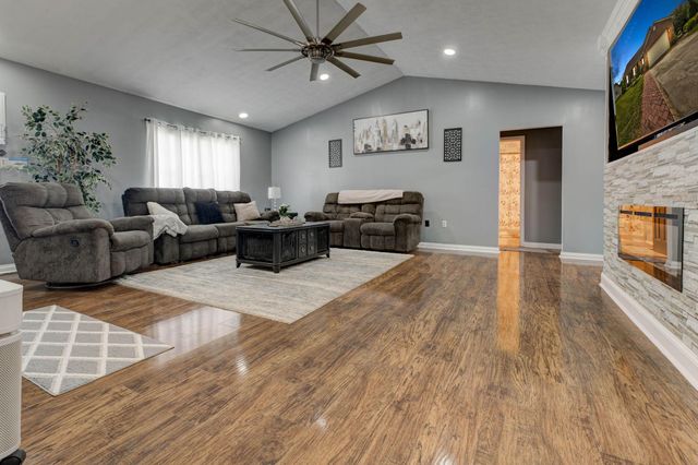210 Helena Drive, Mt Sterling, KY 40353