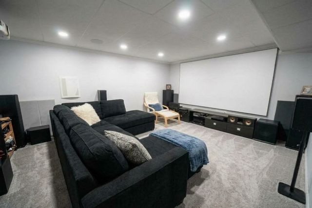 1531 Broadway, Raynham, MA 02767