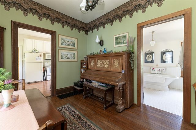 1013 S Park Street, Kalamazoo, MI 49001
