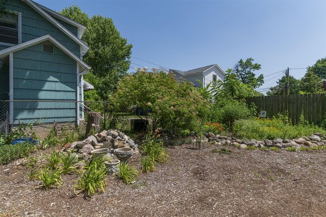 1013 S Park Street, Kalamazoo, MI 49001