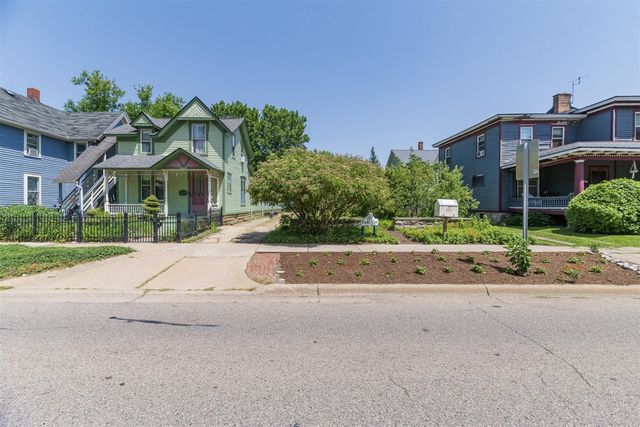 1013 S Park Street, Kalamazoo, MI 49001
