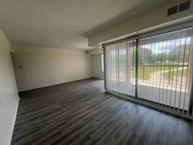 500 Park Avenue 238, Calumet City, IL 60409