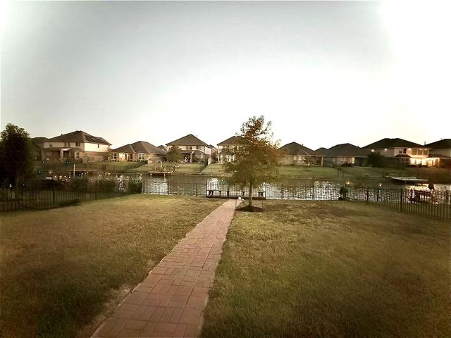 24323 Marcello Lakes Drive, Katy, TX 77493