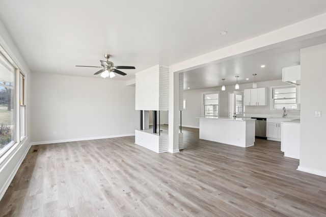 2929 Stanwyck Dr, Nashville, TN 37207