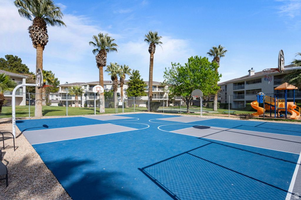 Image 33 of property listing at 1845 W CANYON VIEW DR #407, St. George, UT 84770