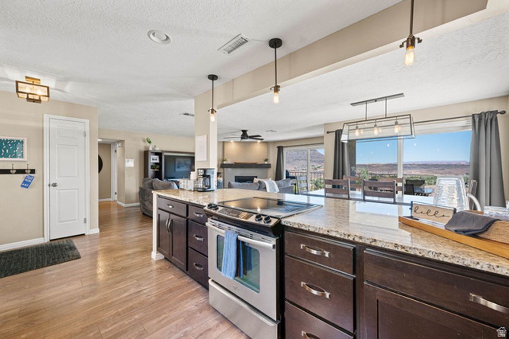 Image 10 of property listing at 1845 W CANYON VIEW DR #407, St. George, UT 84770
