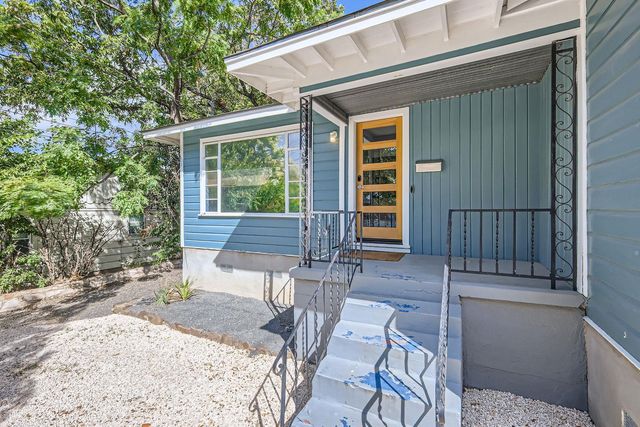 2102 E Martin Luther King Jr BLVD, Austin, TX 78702