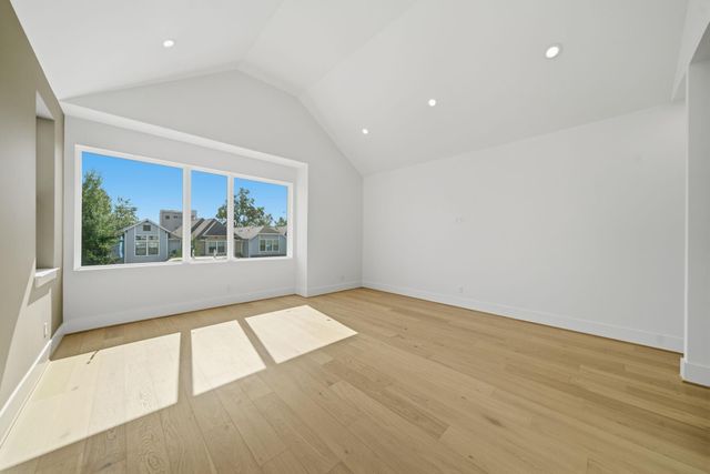 406 E 28th Street, Houston, TX 77008