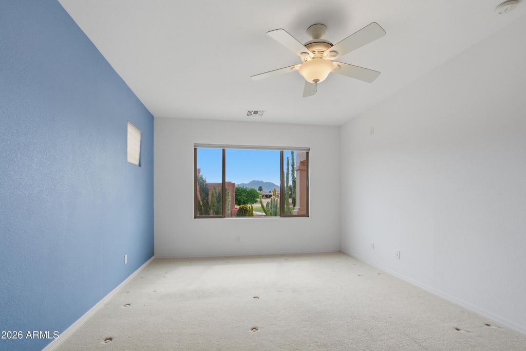 Image 13 of property listing at 6863 S SANTA RITA Way, Chandler, AZ 85249